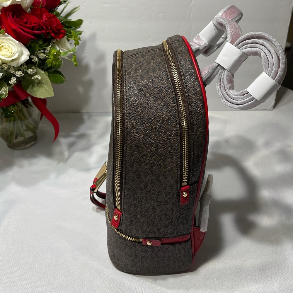 Michael Kors Rhea Zip backpack - Picture 6 of 10